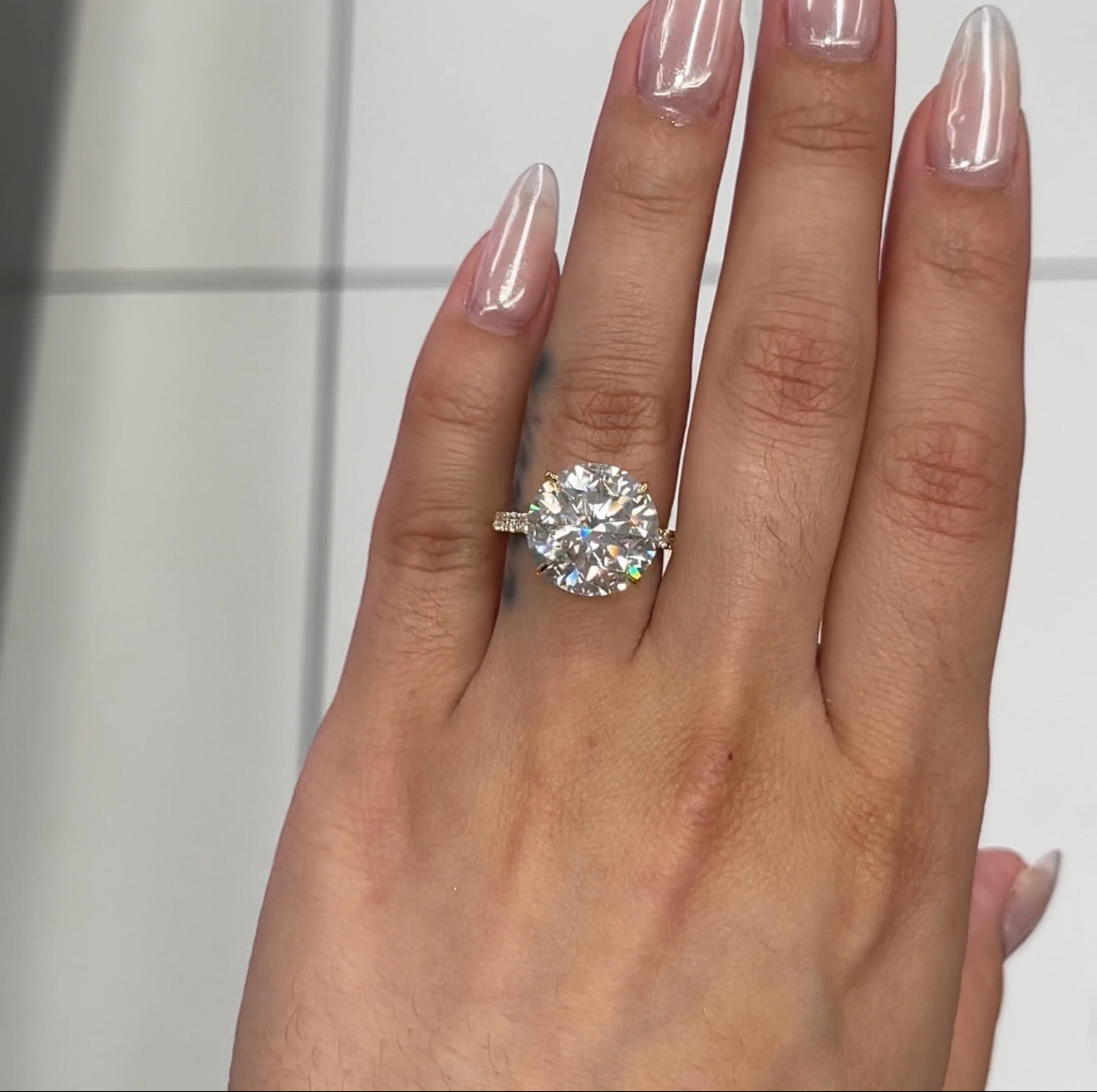 7.5 Ctw Round-Cut Diamond Ring in 14K Gold