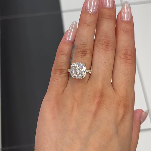 7.5 Ctw Cushion-Cut Diamond Ring in 14K Gold