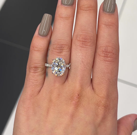 5.5 Ctw Oval-Cut Diamond Ring in 14K Gold