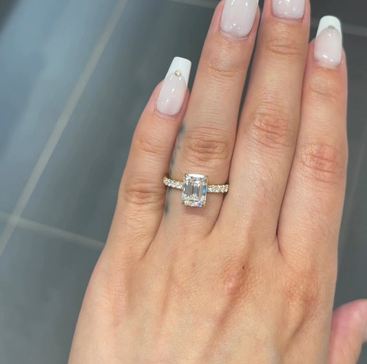 2.5 Ctw Emerald-Cut Diamond Ring in 14K Gold