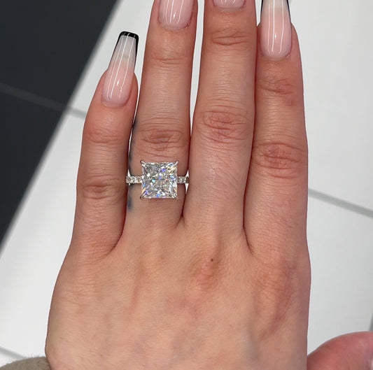 5.5 Ctw Princess-Cut Diamond Ring in 14K Gold