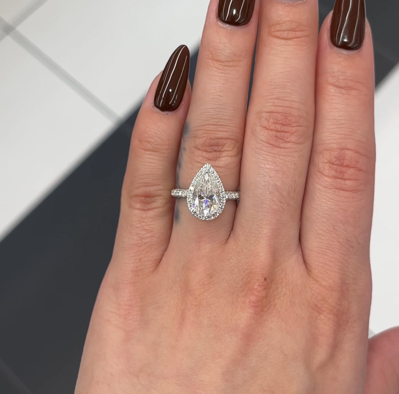 3.0 Ctw Pear-Cut Halo Ring in 14K Gold