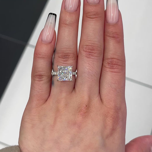 5.5 Ctw Princess-Cut Diamond Ring in 14K Gold
