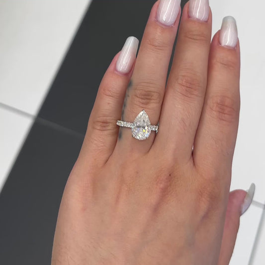 3.5 Ctw Pear-Cut Diamond Ring in 14K Gold