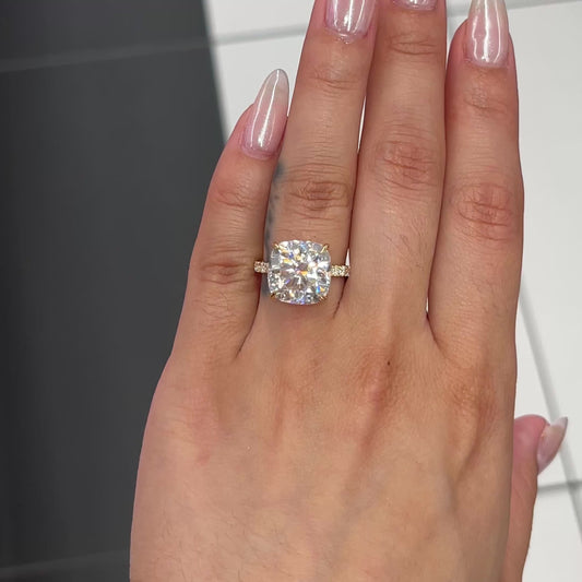 7.5 Ctw Cushion-Cut Diamond Ring in 14K Gold