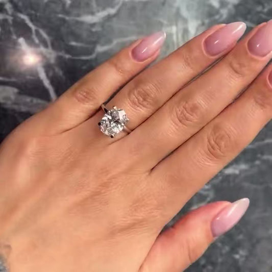 3.0 Ctw Oval-Cut Solitaire Diamond Ring in 14K Gold