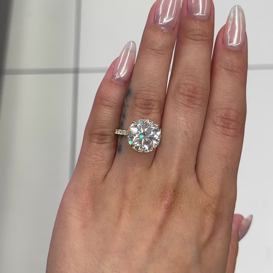 7.5 Ctw Round-Cut Diamond Ring in 14K Gold