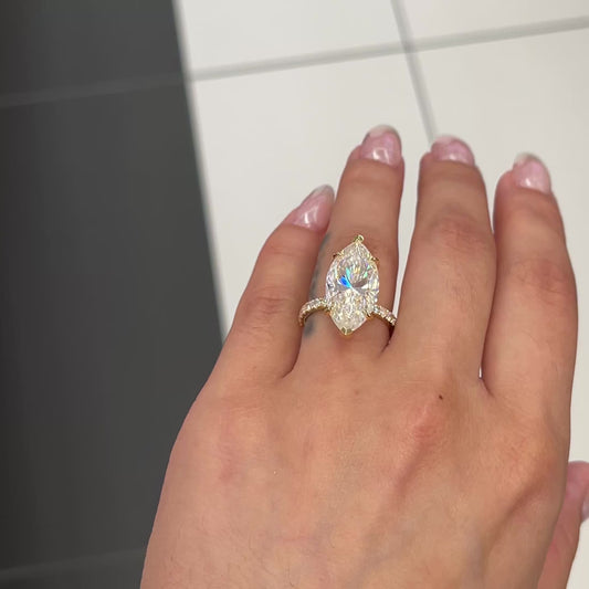 7.5 Ctw Marquise-Cut Diamond Ring in 14K Gold