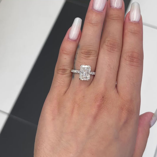 3.5 Ctw Radiant-Cut Diamond Ring in 14K Gold